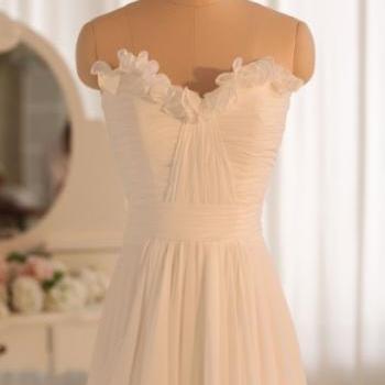 Sweetheart Neckline Dress ..